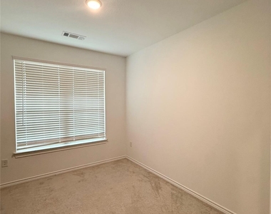 15826 Dove Hollow Drive - Photo Thumbnail 4