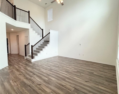 15826 Dove Hollow Drive - Photo Thumbnail 7