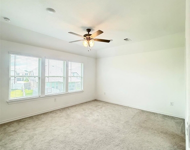 15826 Dove Hollow Drive - Photo Thumbnail 12