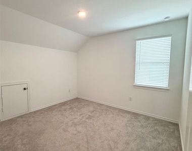 15826 Dove Hollow Drive - Photo Thumbnail 20