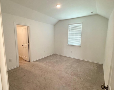 15826 Dove Hollow Drive - Photo Thumbnail 18