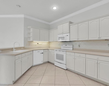 3312 Chapel Creek Circle - Photo Thumbnail 16
