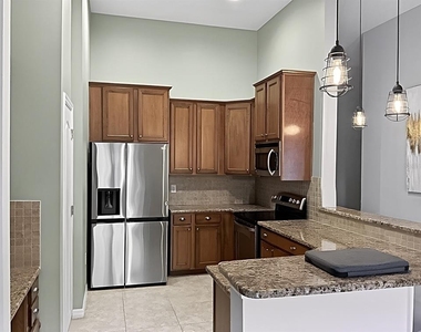 7001 Interbay Boulevard - Photo Thumbnail 3