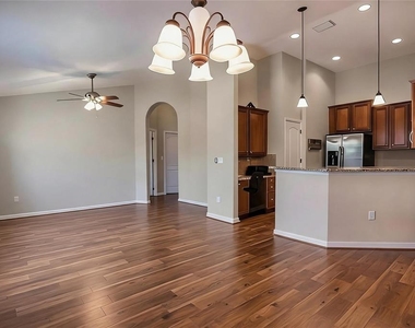 7001 Interbay Boulevard - Photo Thumbnail 2