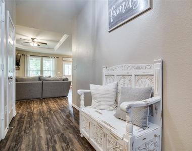 2151 Lost Timbers Drive - Photo Thumbnail 5