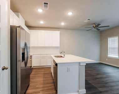 446 S Centro Circle - Photo Thumbnail 8