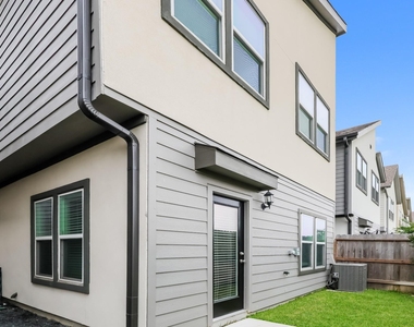 446 S Centro Circle - Photo Thumbnail 17
