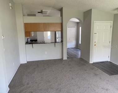 11802 Lynmoor Drive - Photo Thumbnail 2