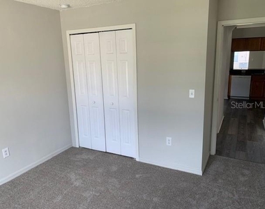 11802 Lynmoor Drive - Photo Thumbnail 8