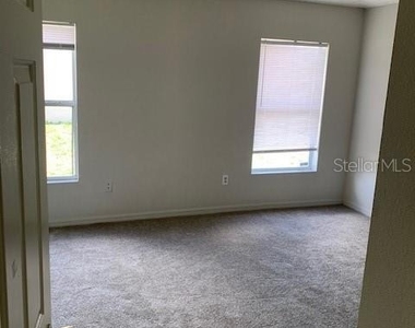 11802 Lynmoor Drive - Photo Thumbnail 6