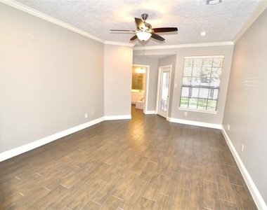 4602 Natural Bridge Drive - Photo Thumbnail 14