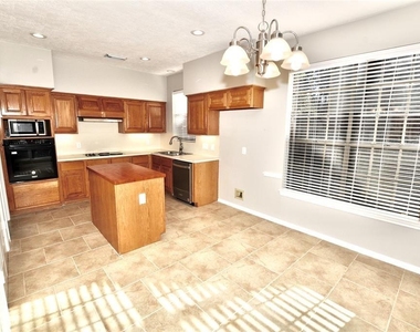4602 Natural Bridge Drive - Photo Thumbnail 11