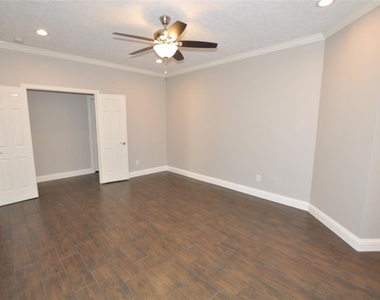 4602 Natural Bridge Drive - Photo Thumbnail 13