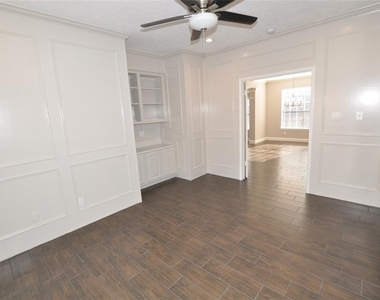 4602 Natural Bridge Drive - Photo Thumbnail 20