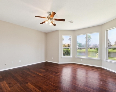 30507 Russell Point Drive - Photo Thumbnail 13
