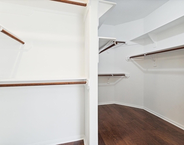 30507 Russell Point Drive - Photo Thumbnail 16