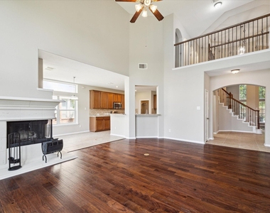 30507 Russell Point Drive - Photo Thumbnail 8