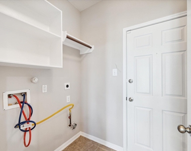 30507 Russell Point Drive - Photo Thumbnail 28