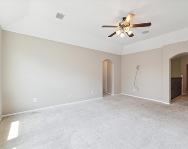 30507 Russell Point Drive - Photo Thumbnail 20