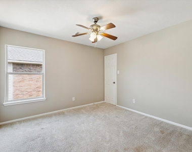 30507 Russell Point Drive - Photo Thumbnail 26