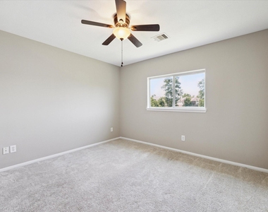 30507 Russell Point Drive - Photo Thumbnail 21