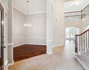 30507 Russell Point Drive - Photo Thumbnail 3