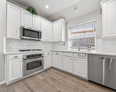 155 E Concord Valley Circle - Photo Thumbnail 10