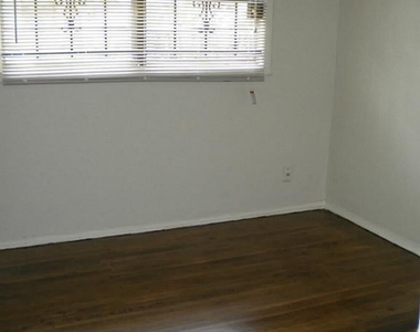 4423 Knotty Oaks Trail - Photo Thumbnail 9