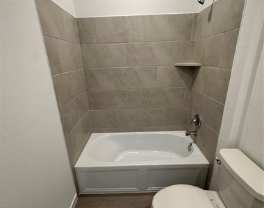 6726 Violet Clover Avenue - Photo Thumbnail 12