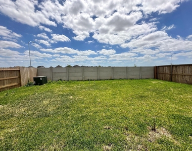 6726 Violet Clover Avenue - Photo Thumbnail 35