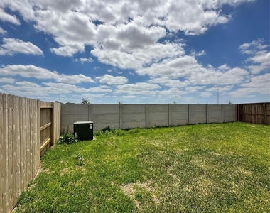 6726 Violet Clover Avenue - Photo Thumbnail 33