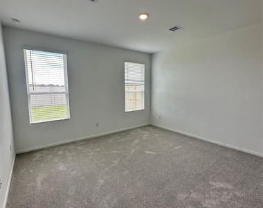 6726 Violet Clover Avenue - Photo Thumbnail 23