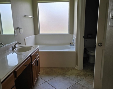 16331 Bandicoot Drive - Photo Thumbnail 8