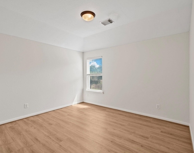25210 Doves Gate Court - Photo Thumbnail 29