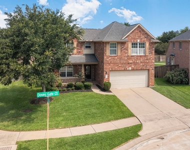 25210 Doves Gate Court - Photo Thumbnail 3