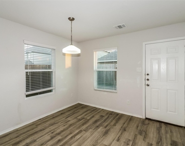 24355 Dolce Marina Court - Photo Thumbnail 5