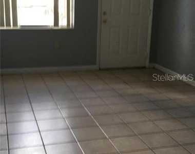 13 Lake Villa Way - Photo Thumbnail 6