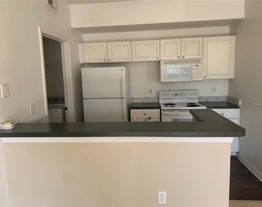 5578 Metrowest - Photo Thumbnail 1