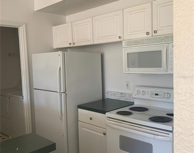 5578 Metrowest - Photo Thumbnail 2