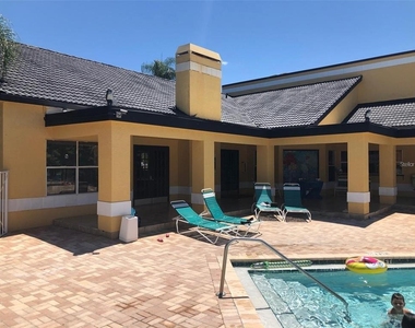 4572 Commander Drive - Photo Thumbnail 13