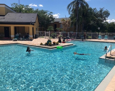 4572 Commander Drive - Photo Thumbnail 12