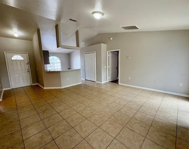 609 Tamarin Lane - Photo Thumbnail 9