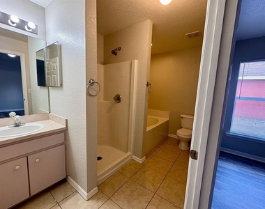 609 Tamarin Lane - Photo Thumbnail 20