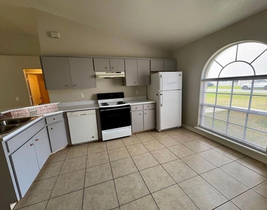 609 Tamarin Lane - Photo Thumbnail 10