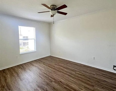 2884 Club Cortile Circle - Photo Thumbnail 7
