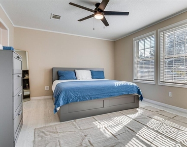 8125 Shelley Trail - Photo Thumbnail 8