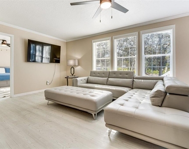 8125 Shelley Trail - Photo Thumbnail 7