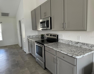 1116 Caloosa Ridge Way - Photo Thumbnail 10