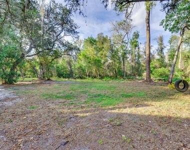 8123 Shelley Trail - Photo Thumbnail 18