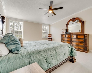 8123 Shelley Trail - Photo Thumbnail 8